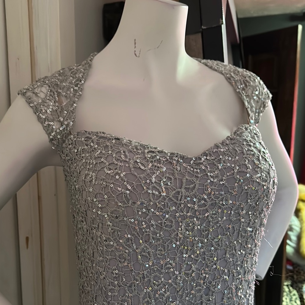 New Breathtaking Elegant Silver Metallic Lace Sequin Gown Wedding Plus Size